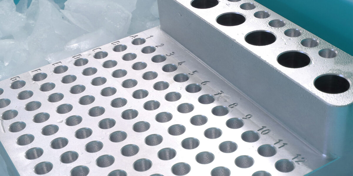 Lab Slide Aluminium Rack Aluminium Rack für PCR Reaktionen | NIPPON Genetics EUROPE
